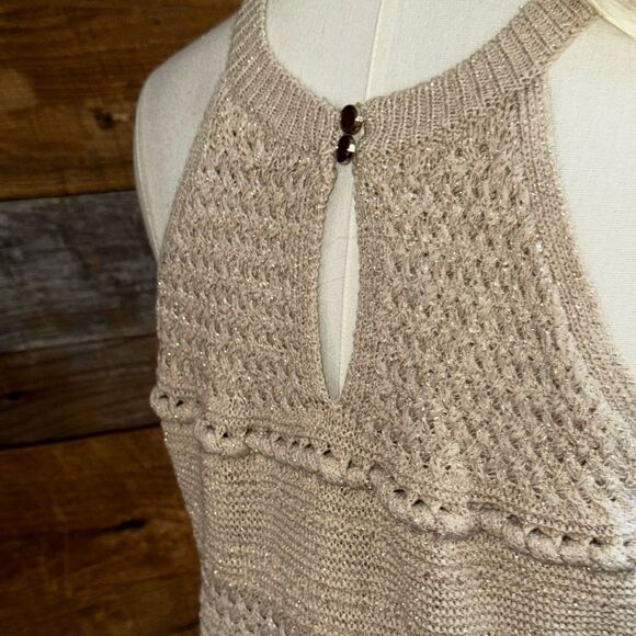 β¨βWHITE HOUSE BLACK MARKET β¨
Ecru Sleeveless Knit Halter Top
SZ M - Picture 9 of 10